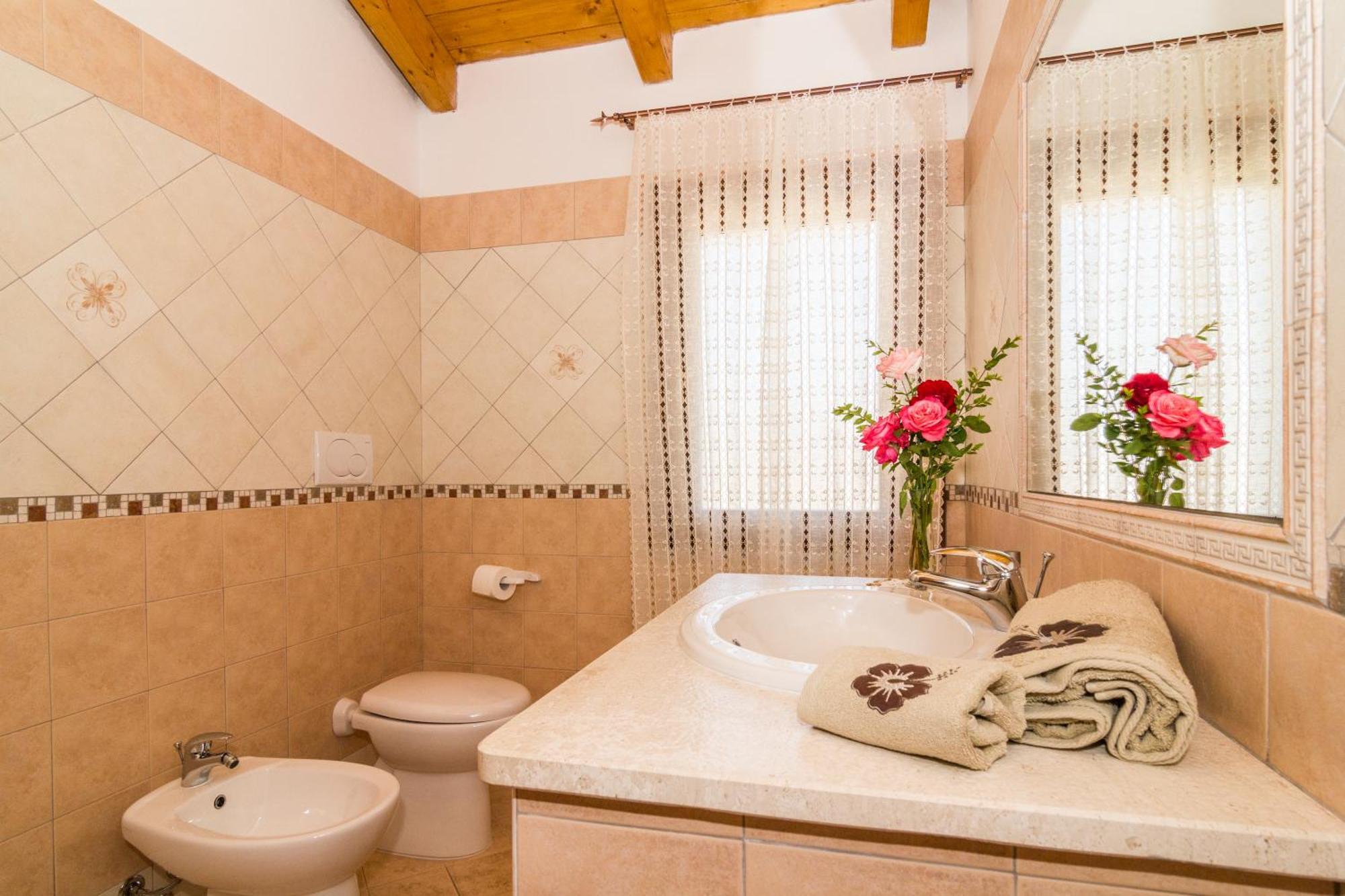 Bed and Breakfast Casa Titti Càbras Esterno foto