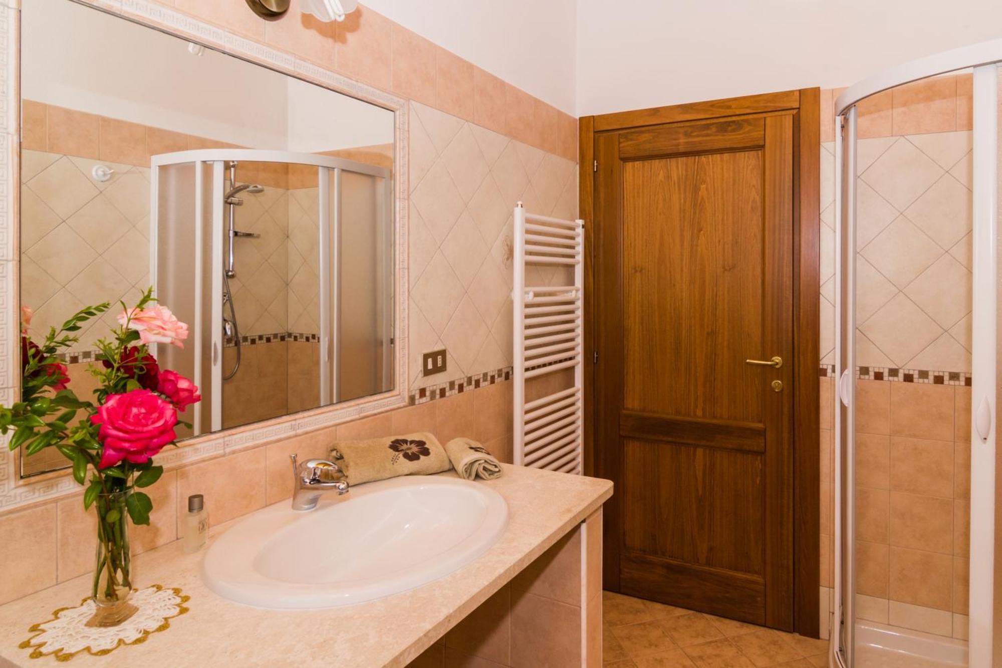 Bed and Breakfast Casa Titti Càbras Esterno foto