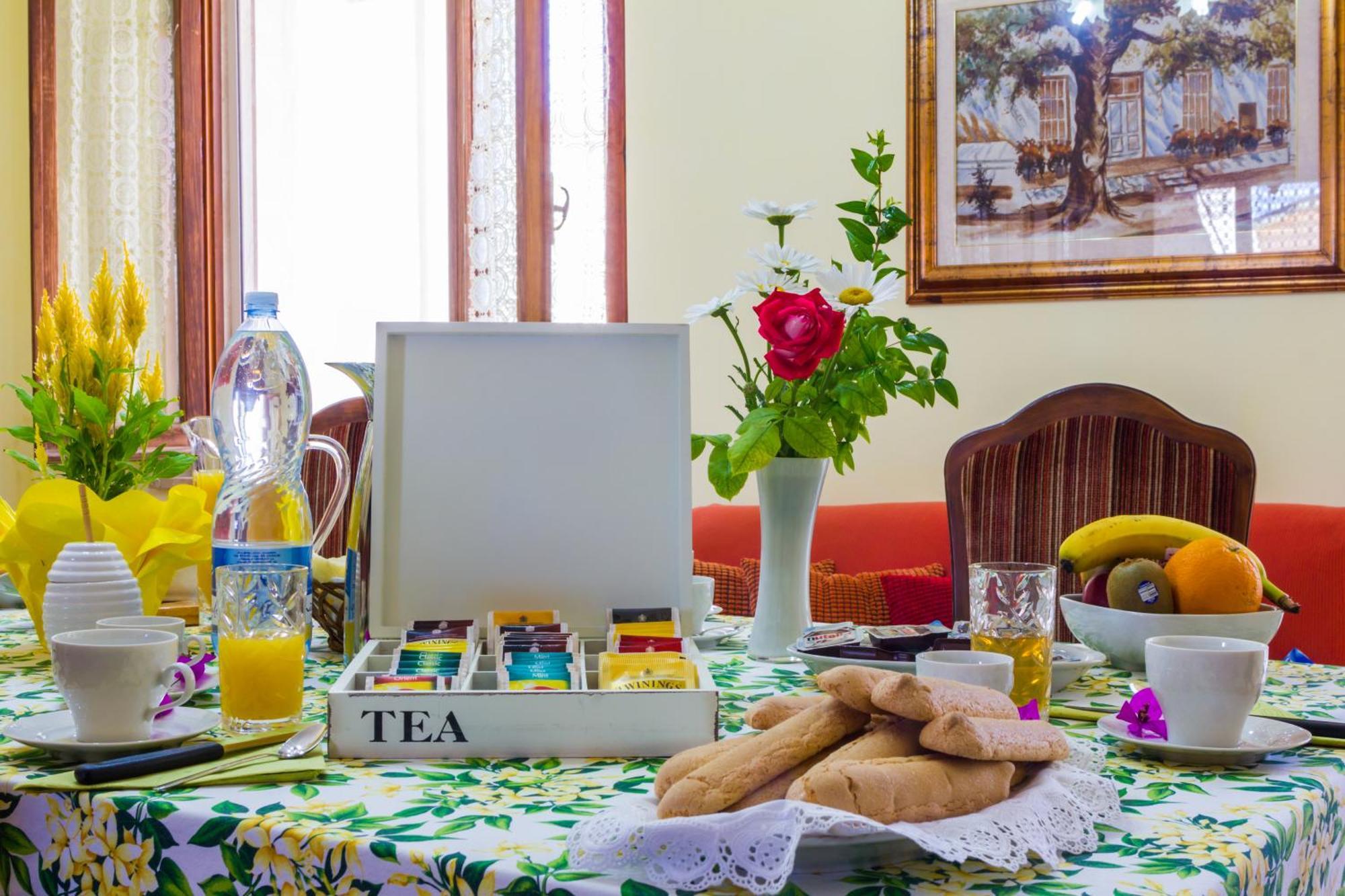 Bed and Breakfast Casa Titti Càbras Esterno foto